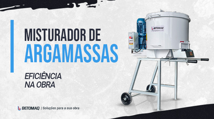Misturador de argamassa industrial Betomaq com motor elétrico, estrutura metálica e rodas para transporte em obra.